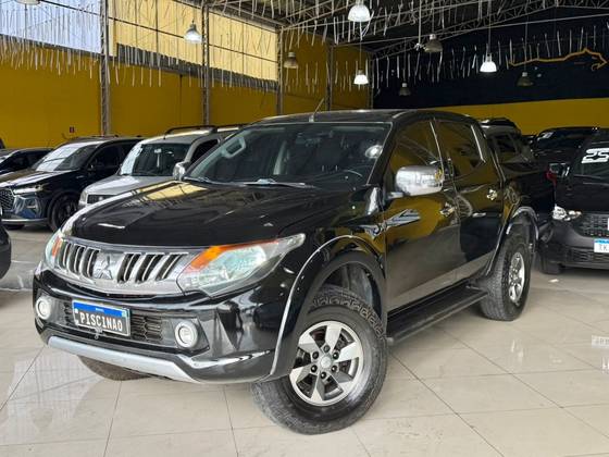 MITSUBISHI L200 TRITON 2.4 16V TURBO DIESEL SPORT HPE CD 4P 4X4 AUTOMÁTICO